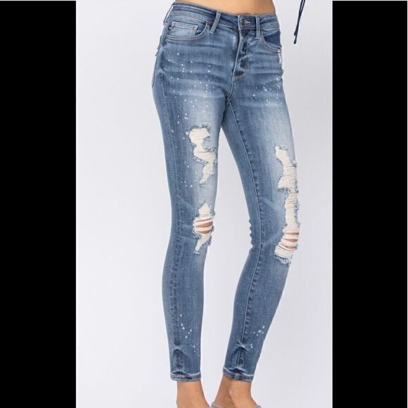 Judy Blue Mid Rise Destroyed Bleach Skinny Jeans PLUS - Picture 4 of 4